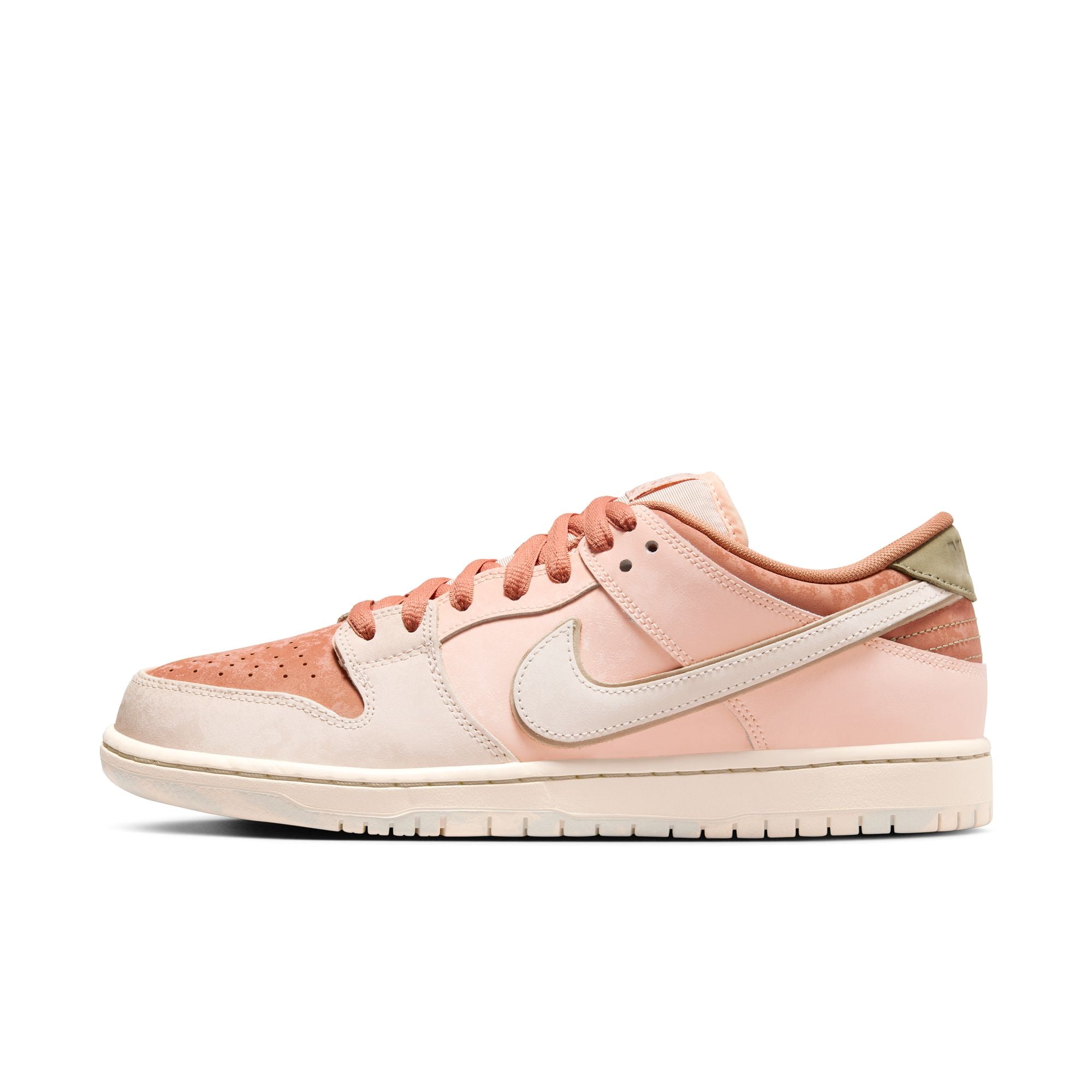 Nike SB - Dunk Low Pro Premium Amber Brown/Guava Ice 
