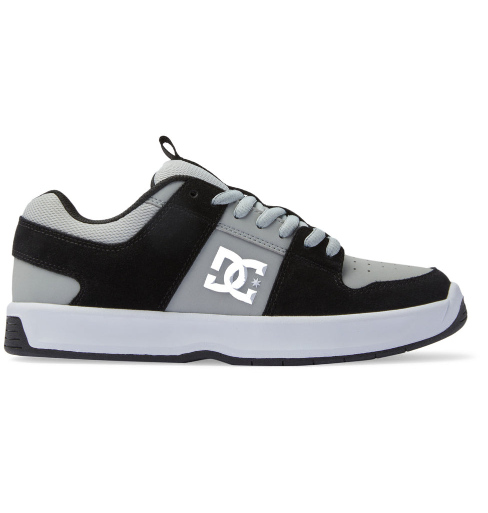 – DC Things My Favorite Shoes
